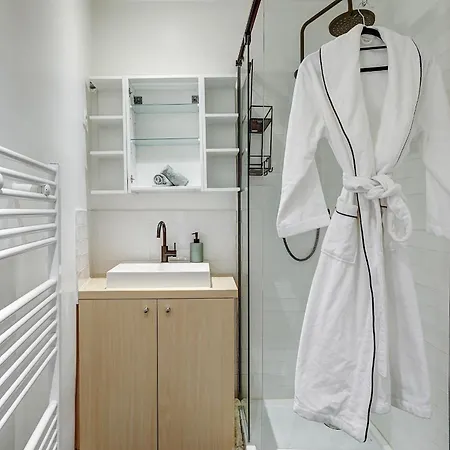 Bnbnova - Heart Of Le Marais Apartment